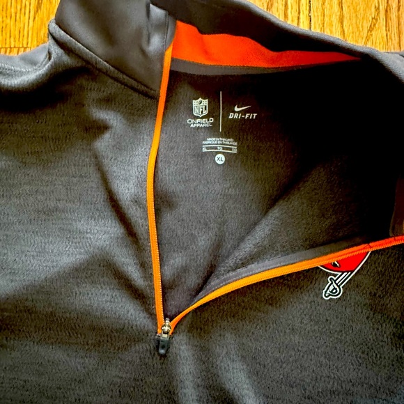 This is a brand new with tags Nike dry fit quarter zip. On field Tampa Bay Bucs. - Picture 1 of 3